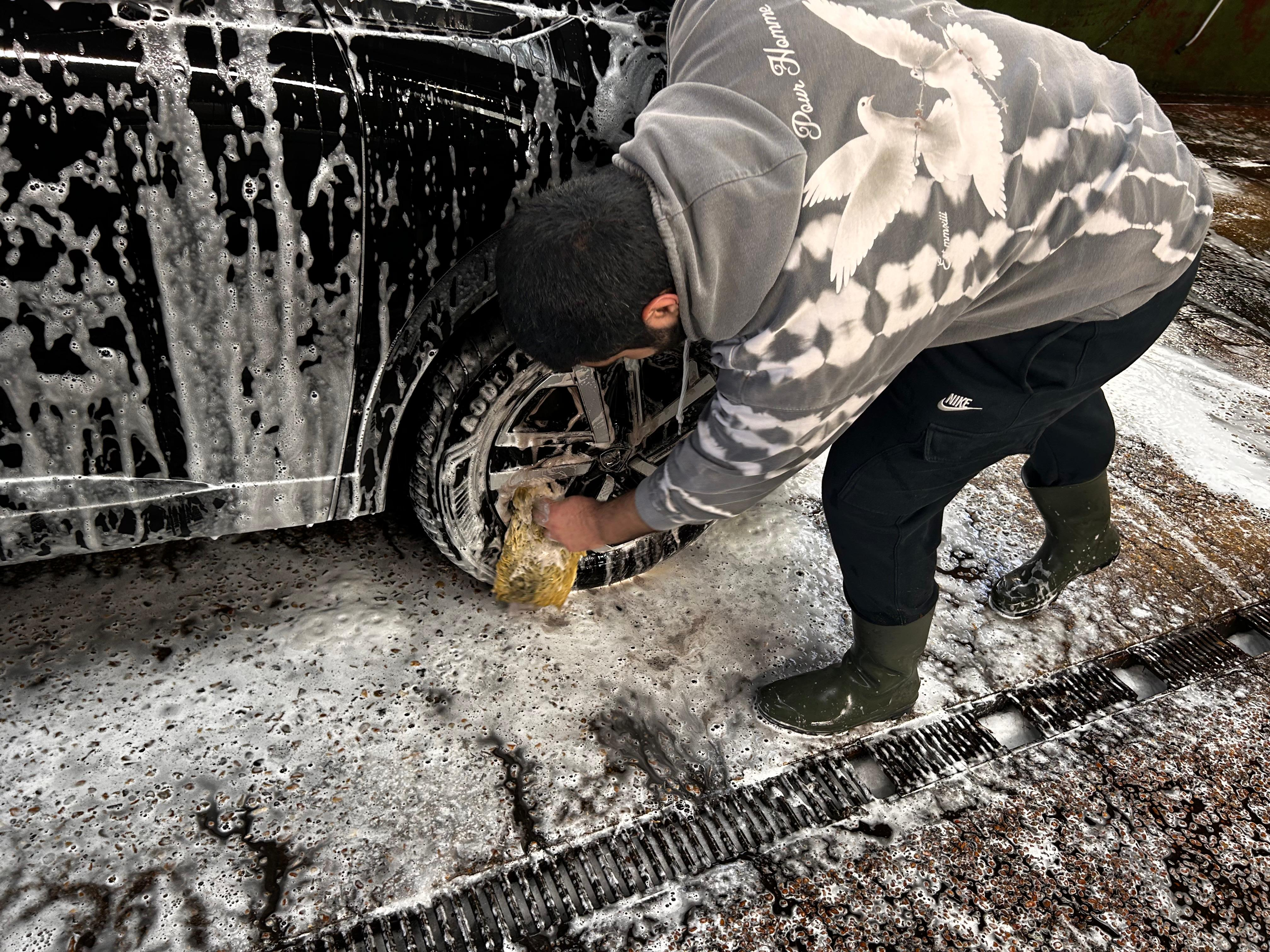Exterior foam wash and rinse